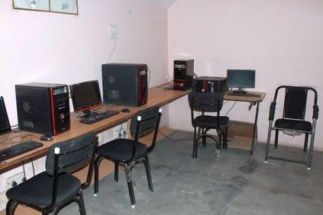 Vinayak Institute of Professional Studies (VIP Studies) Computer Lab1